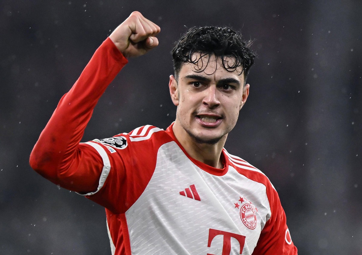 tien-ve-aleksandar-pavlovi-ngoi-sao-toa-sang-trong-lang-bong-da-hien-dai-4492